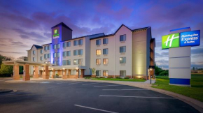  Holiday Inn Express Hotel & Suites Coon Rapids - Blaine Area, an IHG Hotel  Кун-Рапидс
